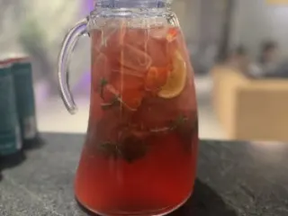 Клубничный
