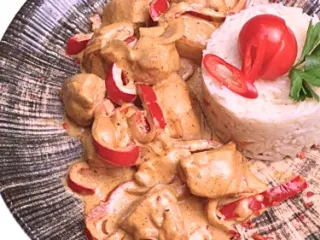 Курица в соусе карри
