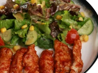 Салат чикен BBQ