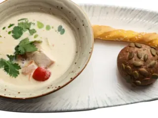 Сливочный суп с курицей